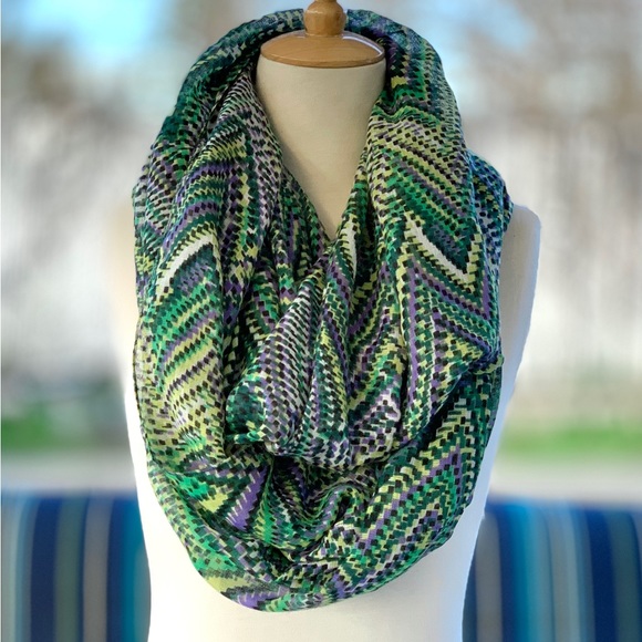 2 Chic Green, Purple, Yellow Multi-Colored Lightweight Infinity Scarf - Picture 1 of 5